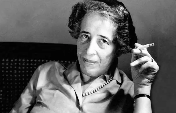Livre Hanna Arendt femme anti conformisme à la pensée  libre article par Tony Mayer
