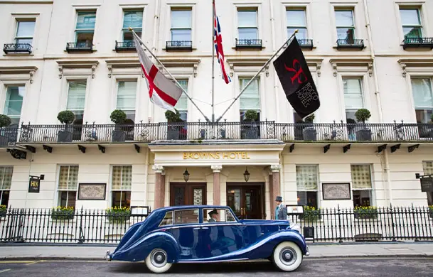 quartier de Mayfair Londres Brown hotel Rocco Forte Agatha Christie Sir Winston Churchill  Rudyard Kipling article par Tony Mayer 